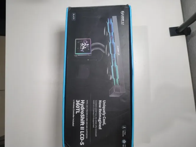 Watercooler Lian Li Hydroshift 2 com fans
