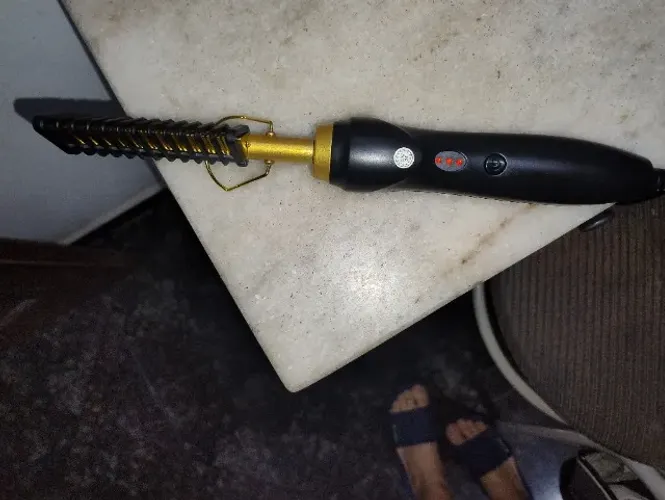 Pente escova elétrico alisar cabelos nova na cx