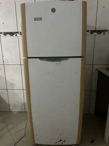Vendo Geladeira FUNCIONANDO