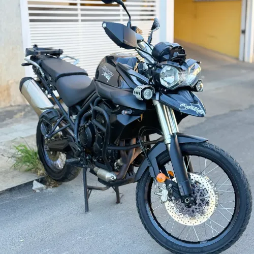 Triumph Tiger 800XC 2014 em Montes Claros 