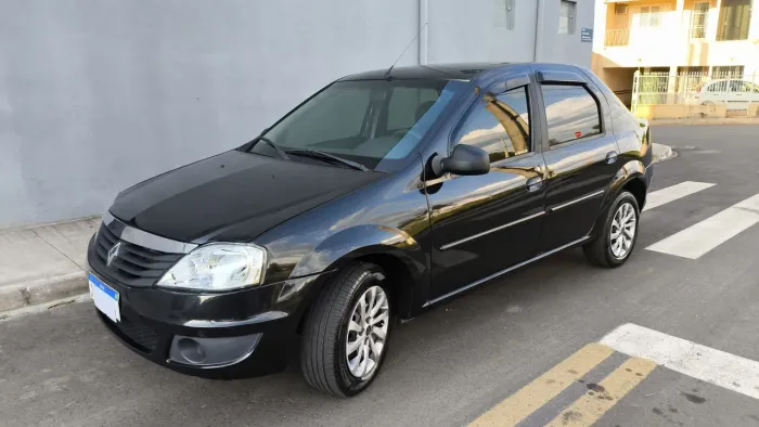 Renault Logan Expression Hi-flex 1.6 16V 4P AUT 2012