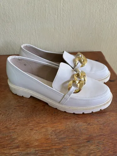 2 Sapatos (Mocassim e Salto)