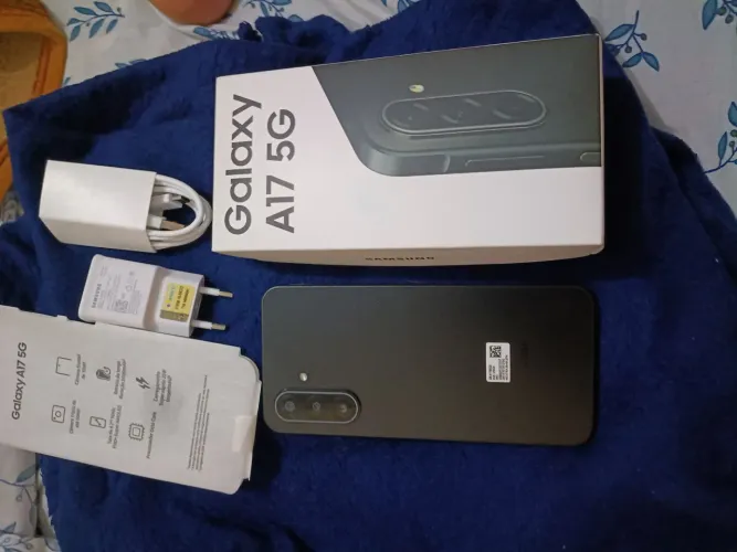 SAMSUNG A17, 5G IMPECÁVEL COM 256 GIGAS , POUCO TEMPO DE USO COM NOTA FISCAL 
