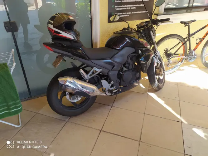 Moto potente e de boa mecânica