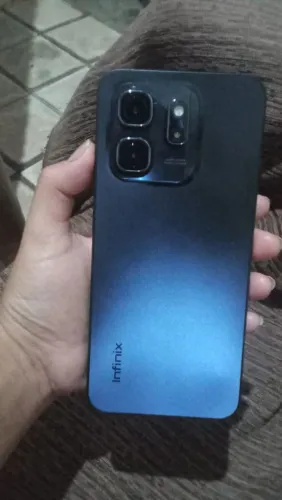 Vendo celular infinix hot 50i Semi novo 7 meses de uso e está excelente.