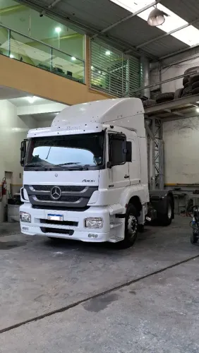 OPORTUNIDADE MERCEDES-BENZ AXOR 1933