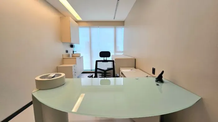 Sala comercial em clínica para aluguel no Trade Center