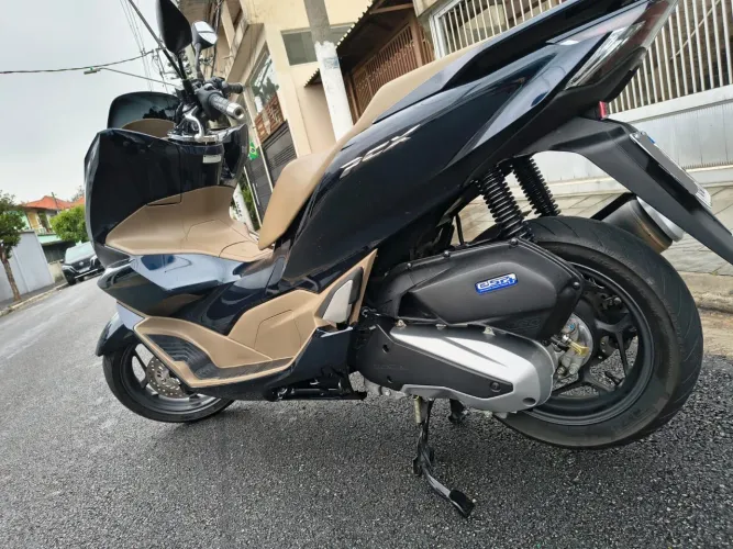 PCX DLX ABS 2025