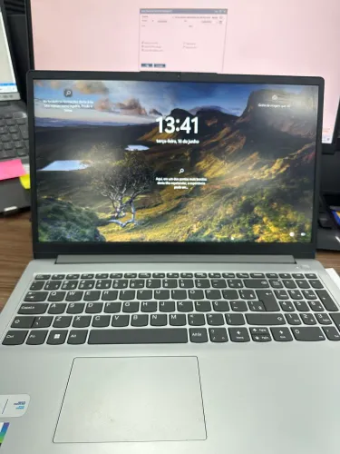 Vende se notebook