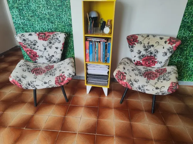 Vendo 2 poltronas 