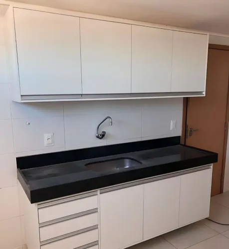 Armários Superior E Inferior De Cozinha