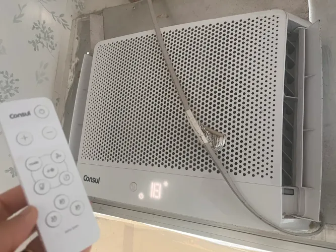 Ar-condicionado Janela Consul 7500 BTUs Controle