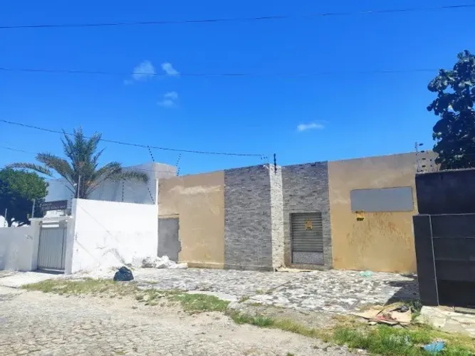 Vende - Aluga Ponto Comercial próximo ao DER na Av. Duarte da Silveira, Torre