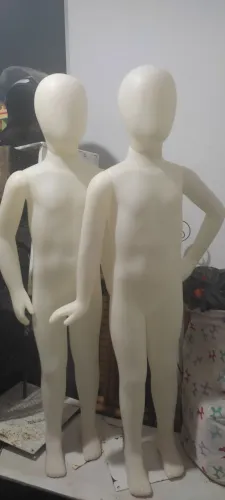 Manequins infantis
