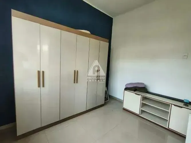 Casa em Vila com 2 quartos, 1 banheiro, Sala ampla, Copa, Cozinha, Área de serviço e Terra