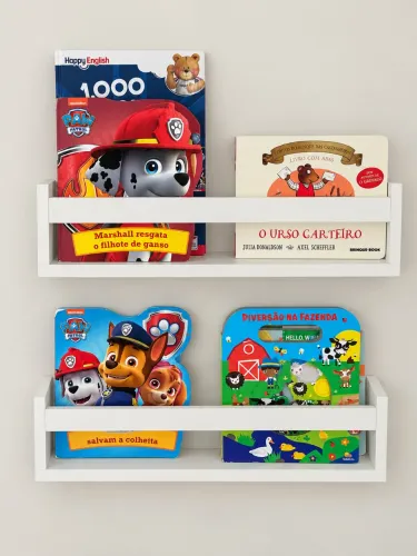 Estante de livros infantil
