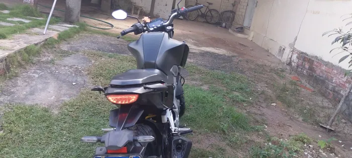 Vende-se motocicleta