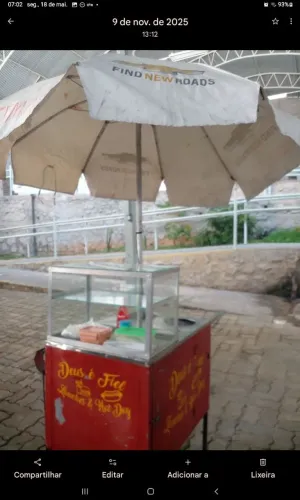 Vendo carrinho de hot dog pequeno e fácil de carregar