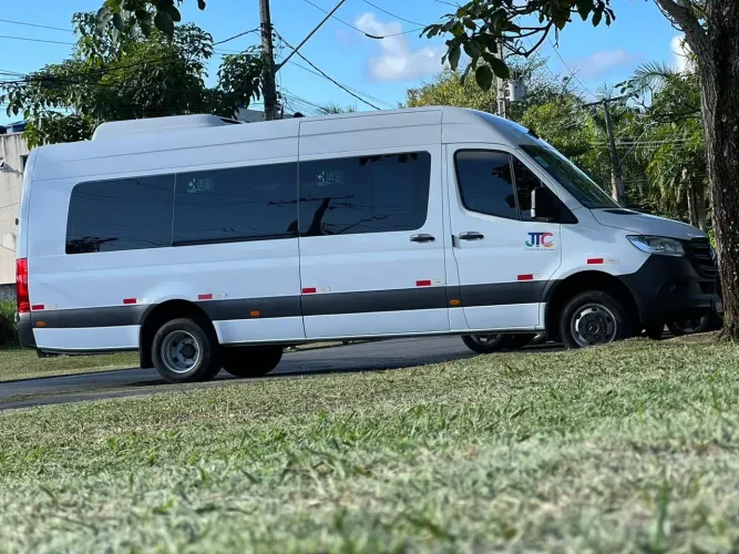 Mercedes-Benz Sprinter 517 Van L.t.a. 18L Diesel (e6) 2024