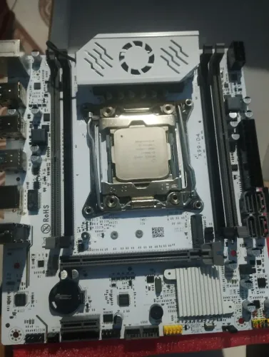 Kit placa mãe x99 qiyida d4 e xeon E5 2680v4