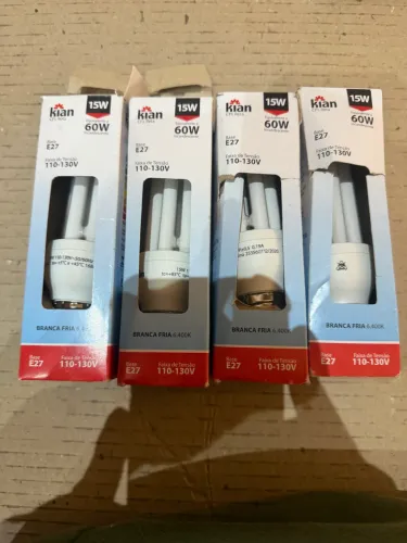 Lote com 4 Lâmpadas Fluorescentes Kian 15W E27 Branca Fria 110V