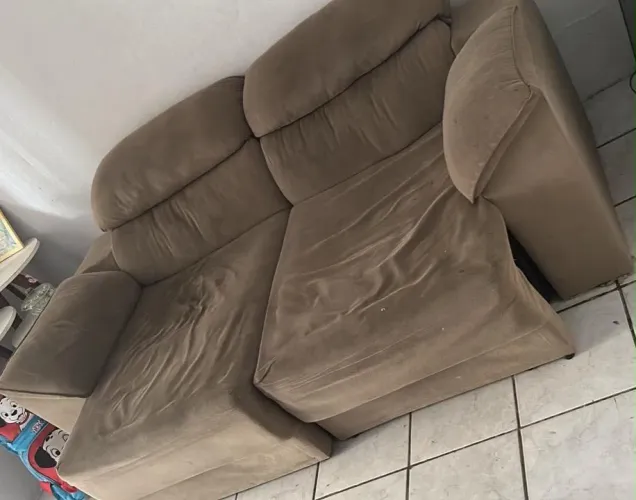 Sofa retratil e reclinável