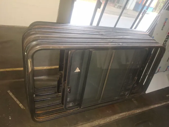 Janelas de ônibus rodoviário volvo b58 