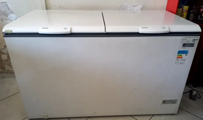 Frezer semi novo funcionando perfeitamente