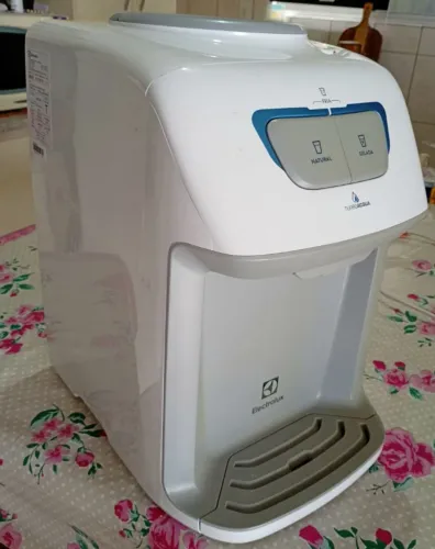 Bebedouro Filtro de Agua  Eletrolux 220v com Compressor