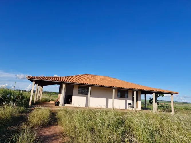 Chácara 1.800m² com Casa - Aceito Permuta