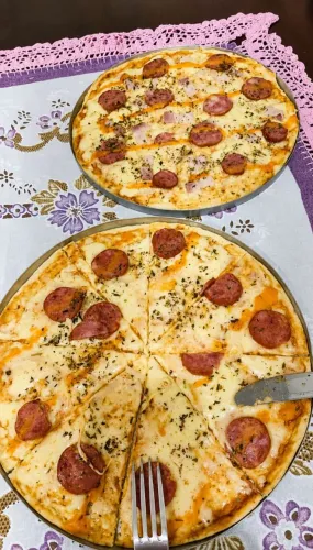 Pizzas pré assadas 30cm para revenda ou consumo.