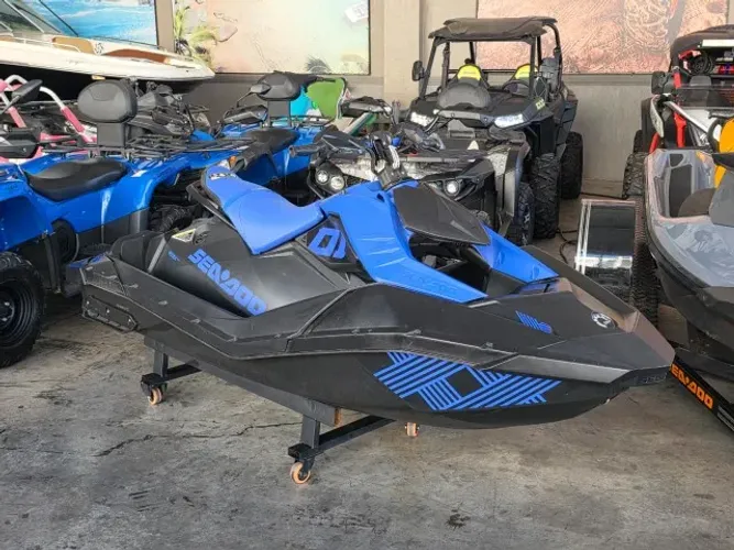 JET SKI SPARK TRIXX ANO 2022 IMPECÁVEL