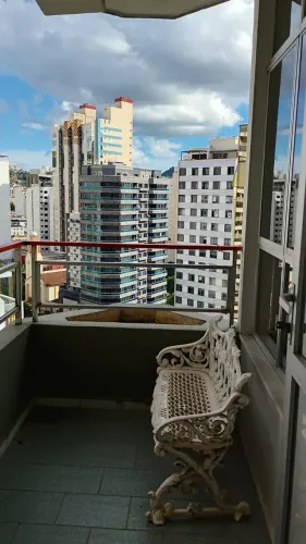 Imóvel para aluguel com 81 metros quadrados com 2 quartos em Centro - Juiz de Fora - MG