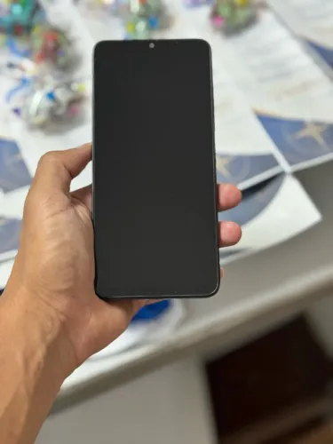 Celular 256 GB semi novo, desapego, barato 