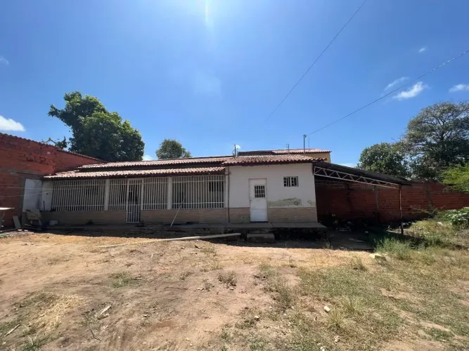 Alugo casa residencial no bairro Brasilar, zona sul de Teresina com 2 suíte.s, 85 m2