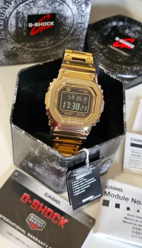 Casio G-Shock em Aço GMW-B5000