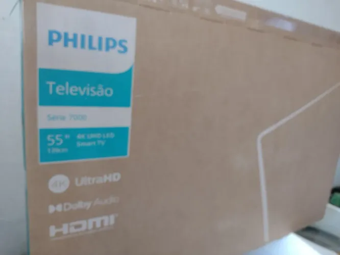 Vendo uma tv Philips 4K comando de voz 7 meses de uso e Bluetooth
