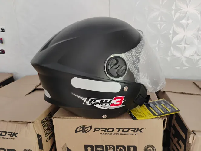 Capacete preto fosco ou brilhante, N° 58 e 60