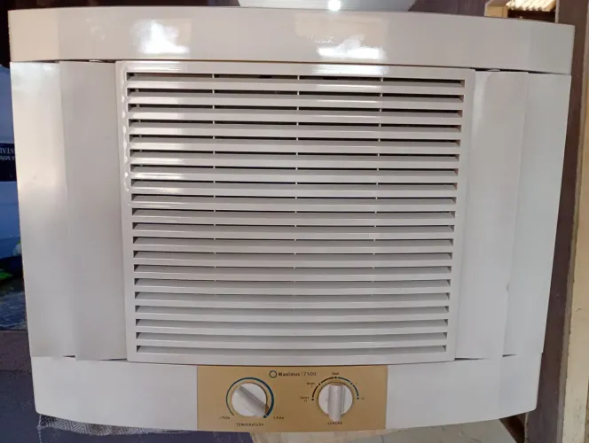 Ar condicionado Electrolux 7500 btu energia 220 gelando top r$450