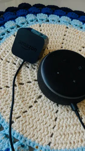 Amazon Echo dot com carregador original - 3º geração