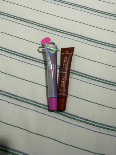 DESAPEGO MAQUIAGEM GLOSS ESSENCE