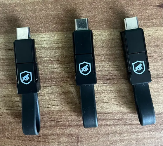 Kit 3 Cabos Chaveiro GShield 3 em 1 (Tipo C / iPhone Lightning / Micro USB)