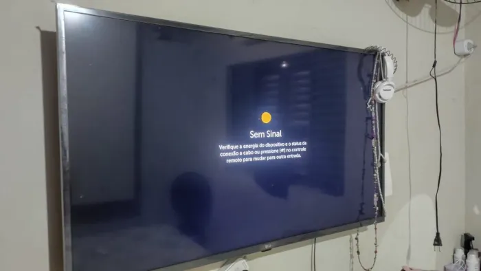 Vende se televisão LG 43 polegadas nova