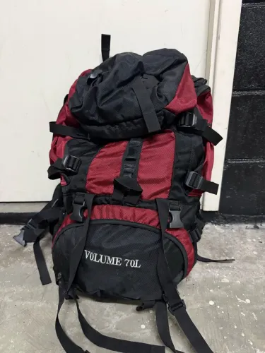 Mochila 70 litros com suporte para as costas