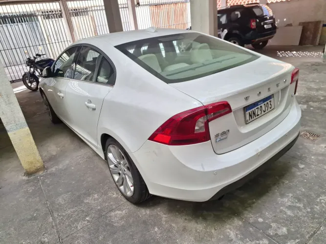 Volvo S60 T-4 1.6 180cv 4P 2011