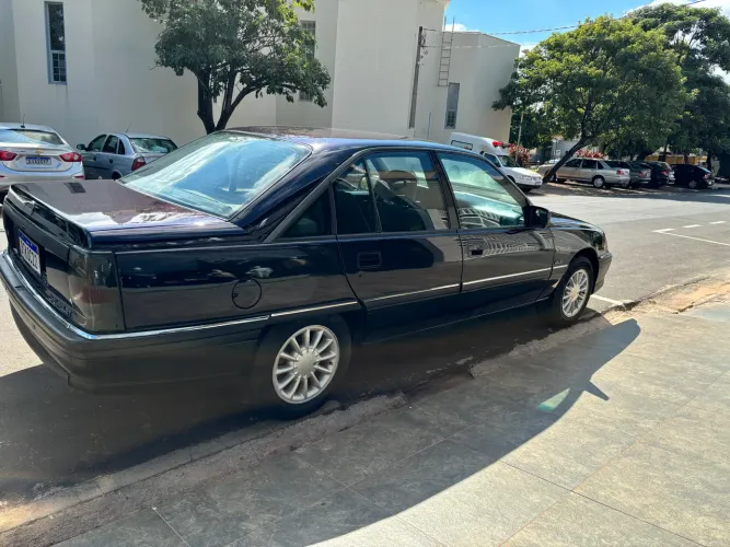 Chevrolet Omega GLS 2.2 / 2.0 (álcool) 1995