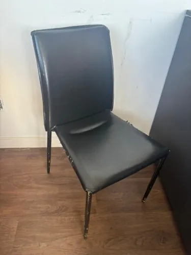 lote de 14 cadeira estofada preta lisa