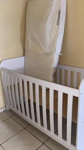 Berço semi novo