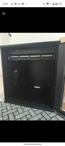 Rack HEPSO (52x57x57cm) com Patch Panel  portas e switch 16 portas TP-Link