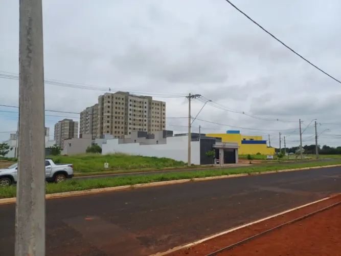 Terreno comercial à venda no bairro Grand Ville.